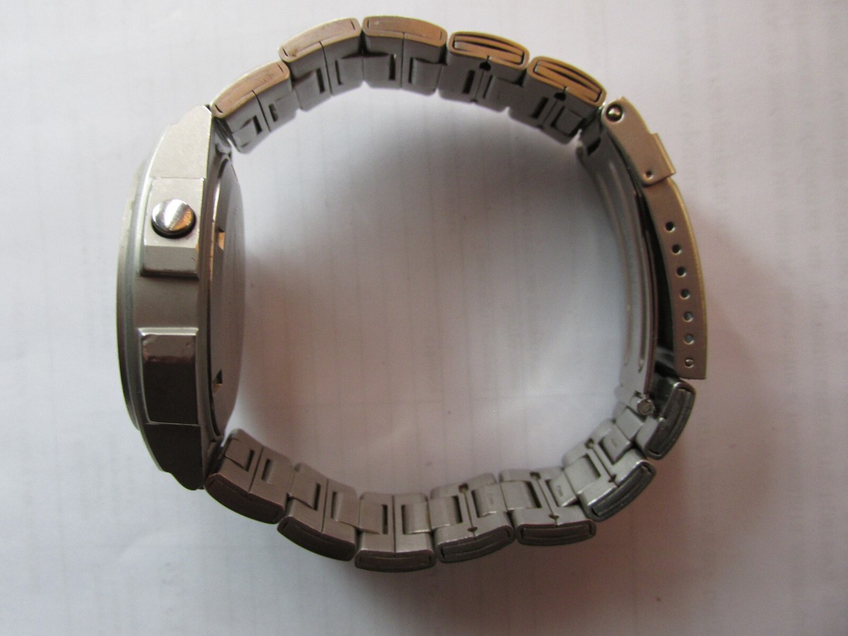 VINTAGE CASIO TIC-120 TIMBER CRUISER DATA BANK 20 SCREWBACK 20 BAR