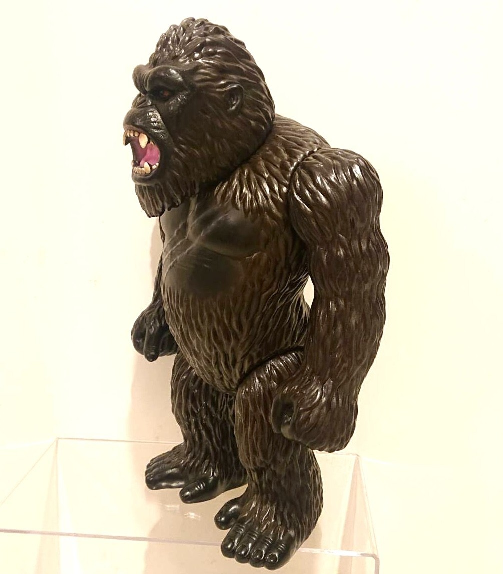 Medicomtoy HxS KONG from Godzilla vs. Kong Black Molding Painted