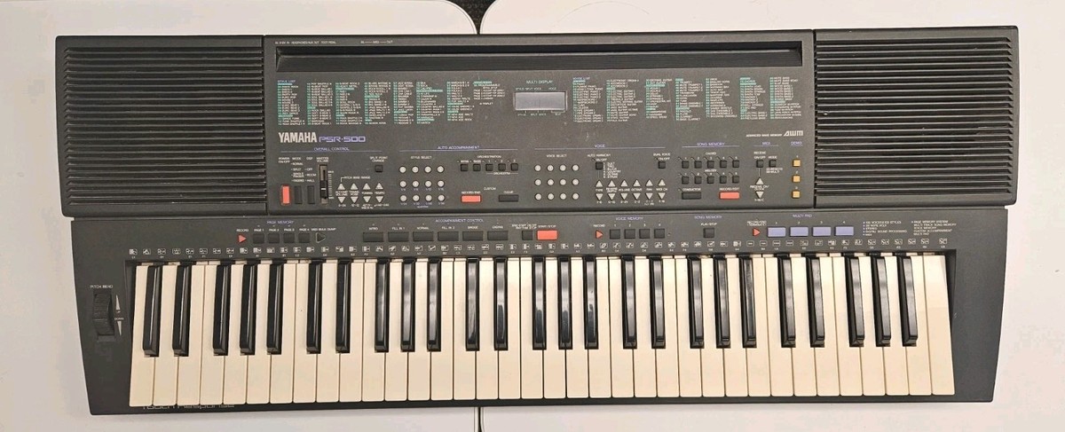 Yamaha PSR-500 Keyboard with Case, Stand and AC Power Adapter In