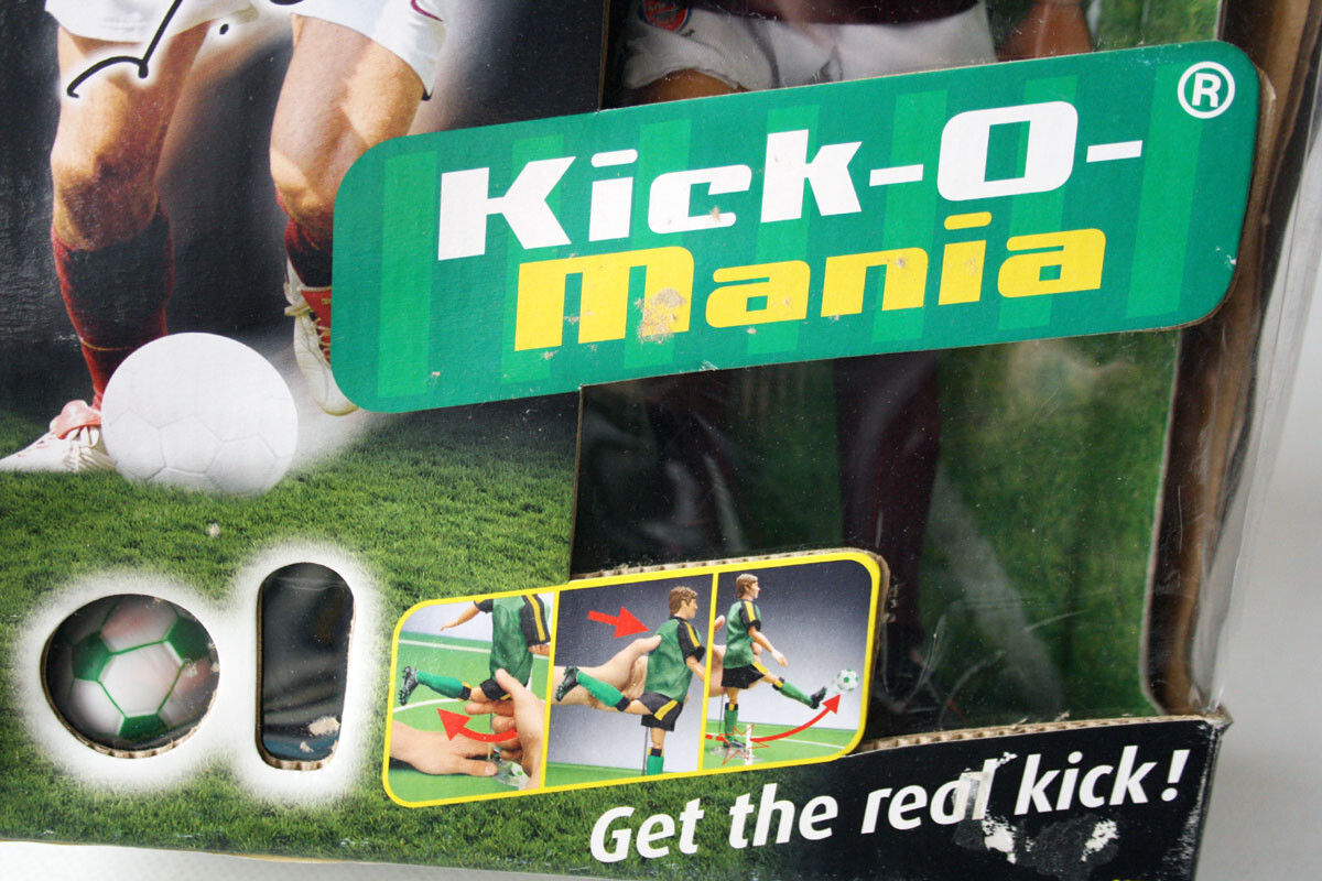 RARE 2005 KICK O MANIA ROBERT PIRES ARSENAL 12