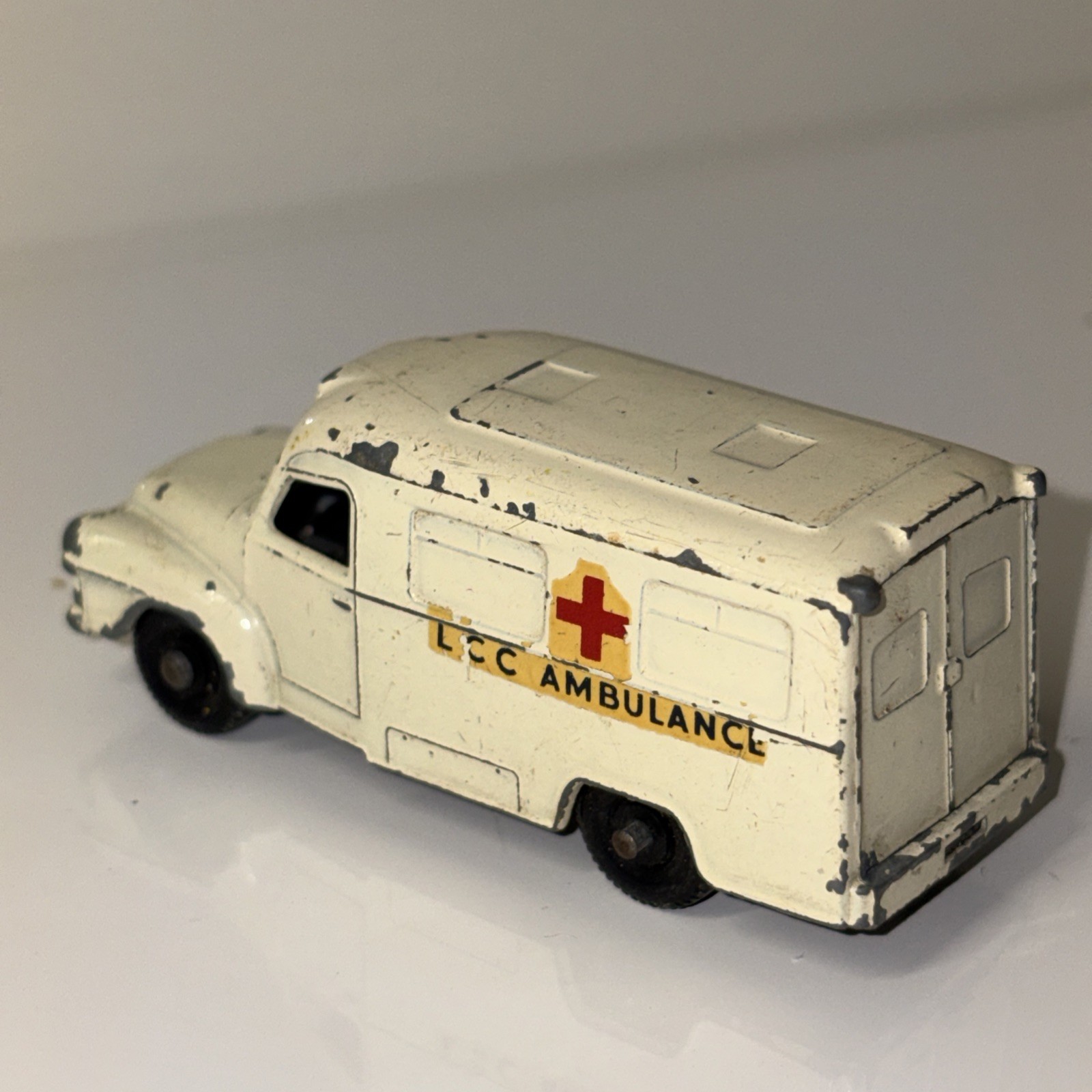 Matchbox 14c, Bedford Lomas Ambulance - Free Price Guide & Review