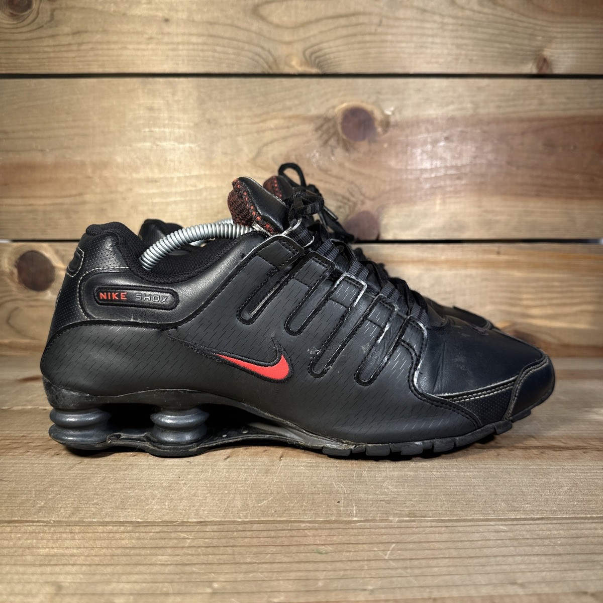 Mens 10 - Nike Shox NZ “Black Varsity Red” Low Top Lifestyle