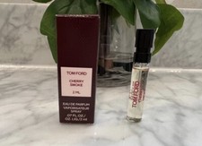 Cherry Smoke Tom Ford 香水- 一款2022年中性香水