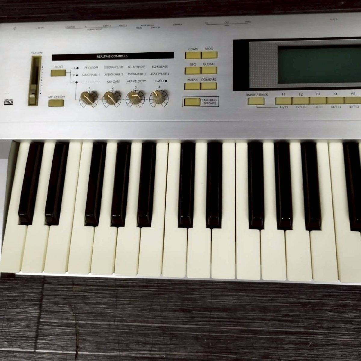 KORG TRITON Le 61 key Synthesizer 603384039828| eBay