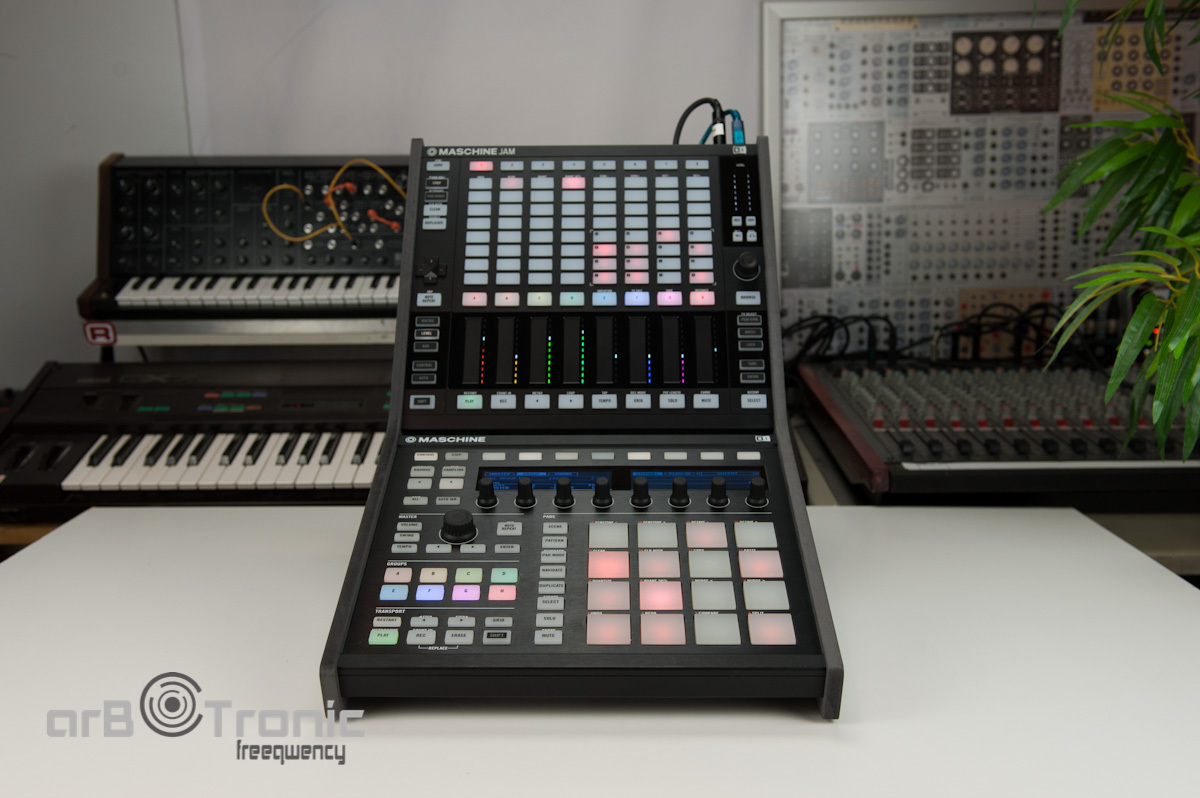 New! Native Instruments Maschine Mk3 / Maschine Jam Rack Wood