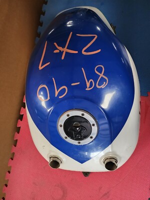 Gas tank fuel petrol Kawasaki Ninja ZX7 89 90 1989 1990 H1 H2 ZX-7
