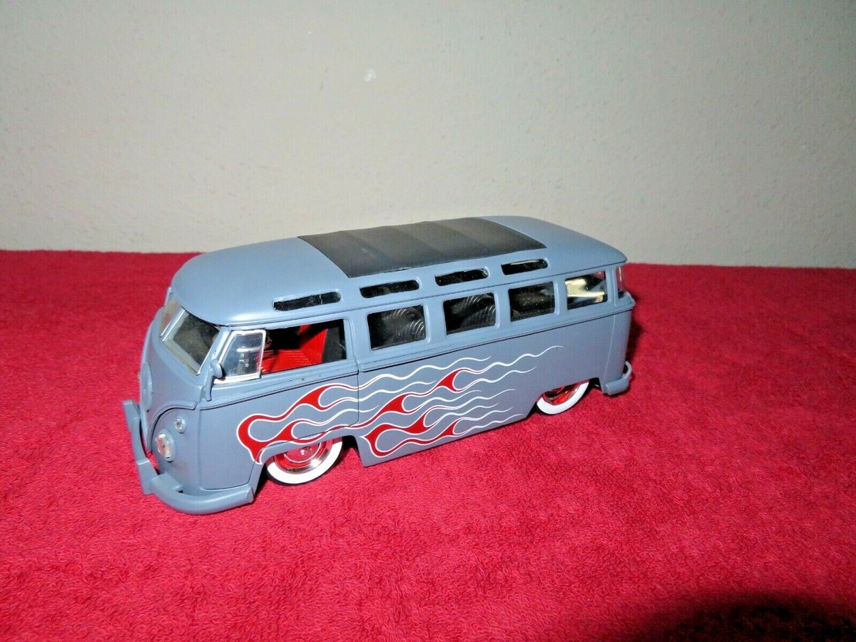 1962 VOLKSWAGEN BUS GRAY FLAMES 1:24 JADA OPENING DOORS WINDOWS