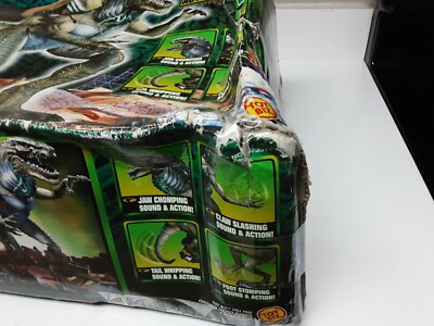 Godzilla Electronic Battle Action 8 heavy hitter toy biz damage