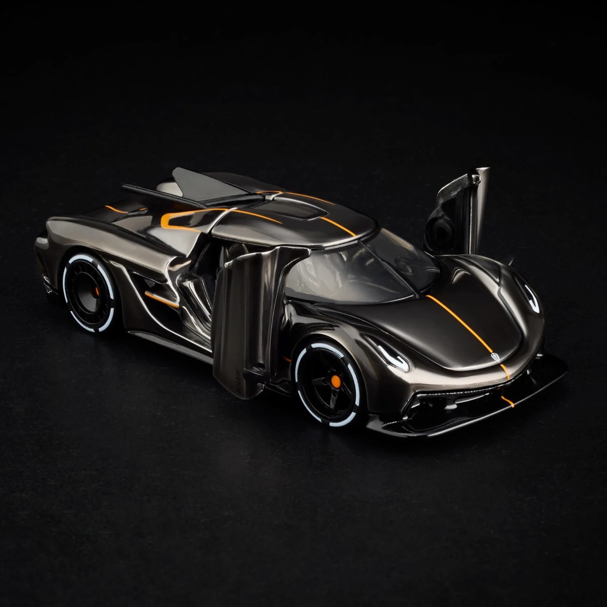IN HAND HOT WHEELS 2025 RLC - KOENIGSEGG JESKO ABSOLUT