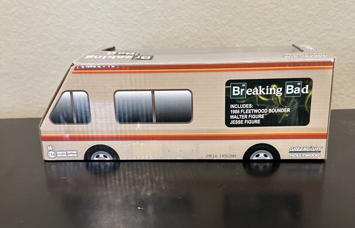 Breaking Bad Fleetwood Bounder 1:64 Scale; Greenlight Hollywood