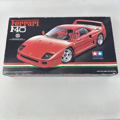Ferrari F40 1/24 Tamiya Plastic Model Kit Sports Car Series 24077