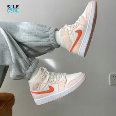 Nike WMNS Air Jordan 1 AJ1 Mid SE Corduroy White Orange Quartz