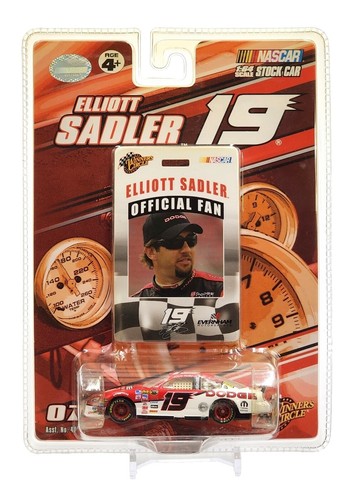 Elliott Sadler #38 M&M's NASCAR Winners Circle 1:18 Scale Die Cast
