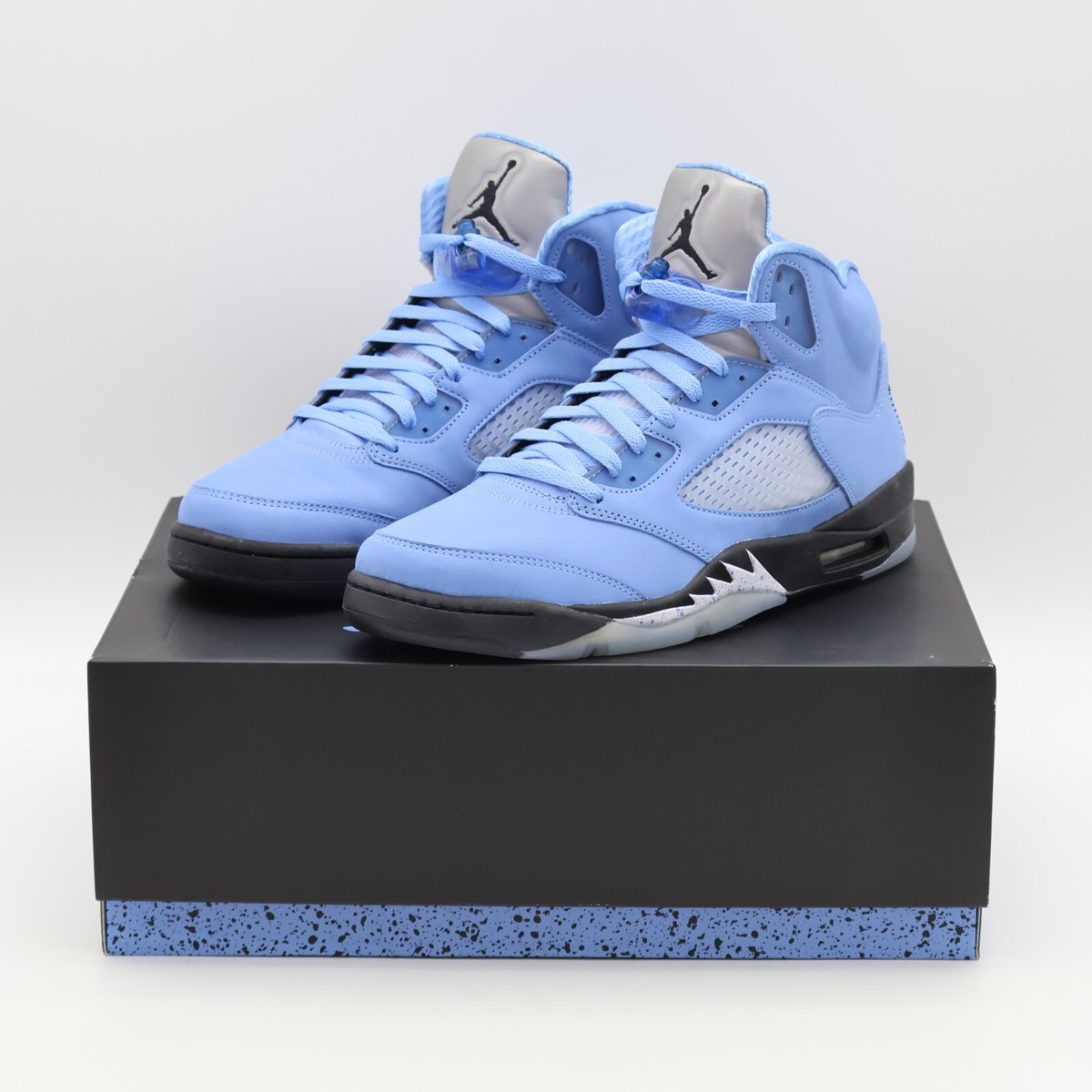 DV1310-401 Nike Air Jordan 5 Retro UNC University Blue Black White