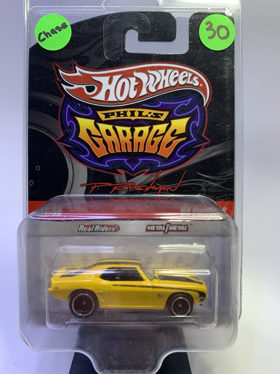 HOT WHEELS PHIL'S GARAGE YELLOW VARIATION 69 CAMARO Real Riders