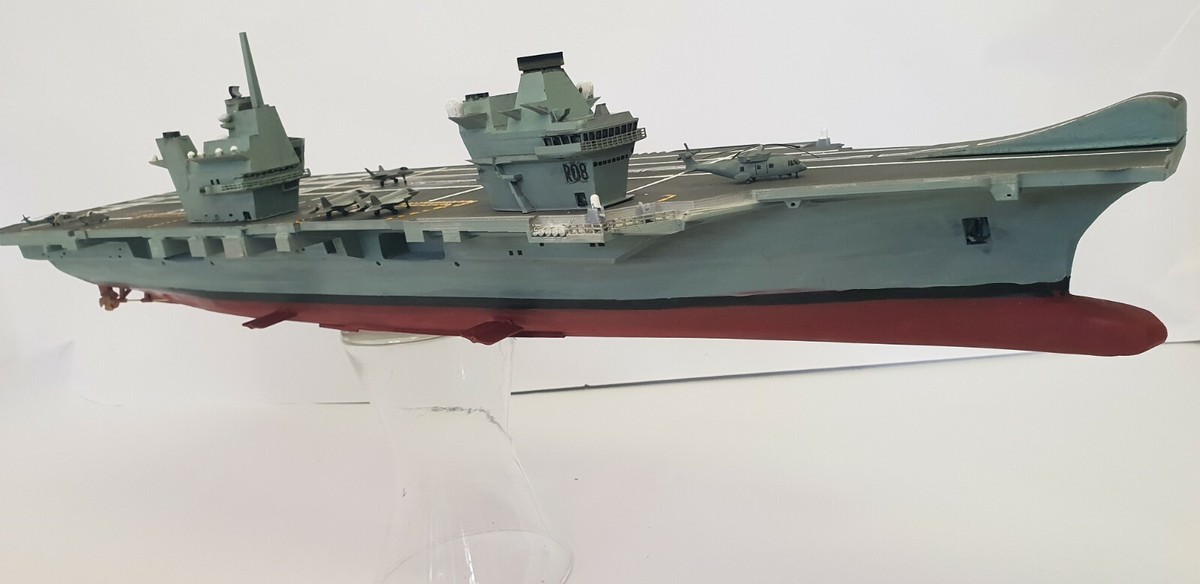 HMS Queen Elizabeth Aircraft Carrier 1/350 model ship including