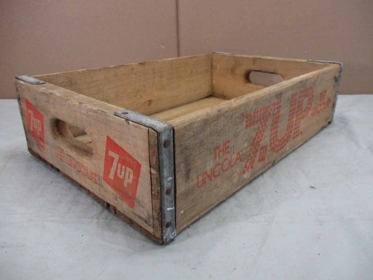 Vintage Wooden 7UP THE UNCOLA Soda Pop Bottle Storage Crate