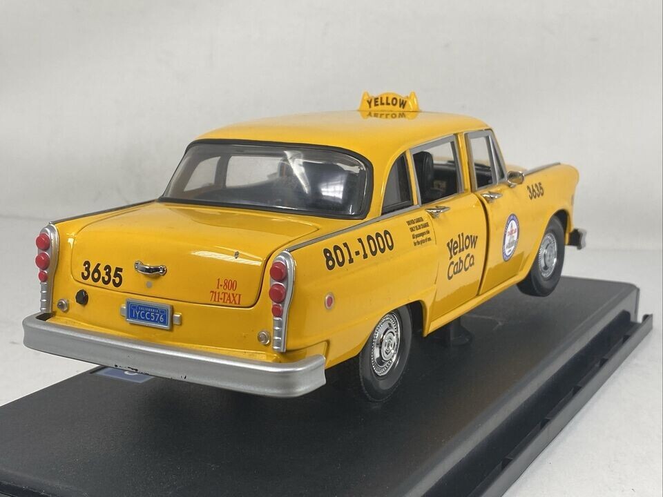 翌日発送 迫力満点‼️KING YELLOW CAB 1/18スケール 迫力満点‼️KING