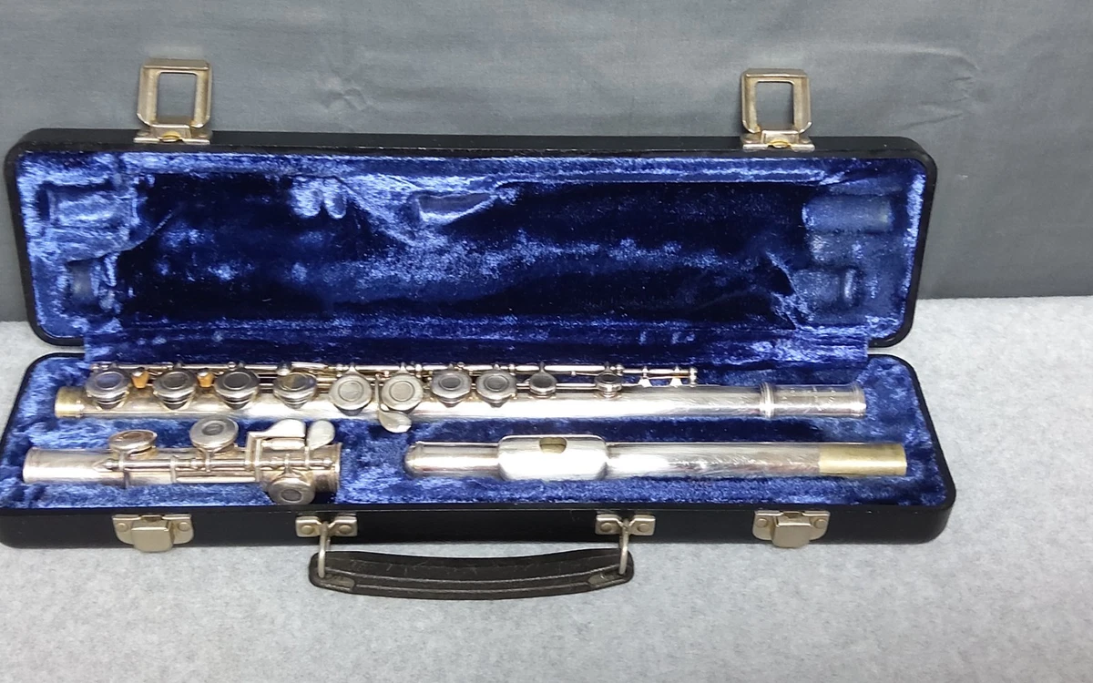 Armstrong #104 USA Student Flute in Case | eBay