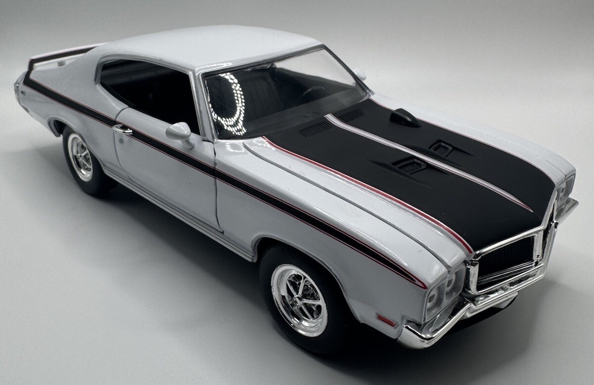 1970 Buick GSX, WHITE/BLACK1:24 scale Die-cast Model RARE FIND | eBay