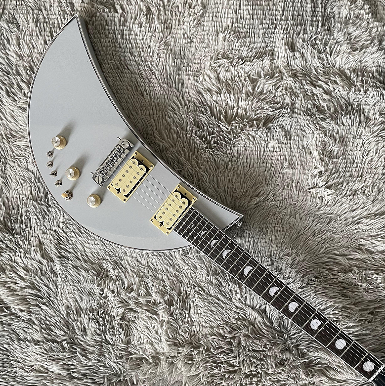 Eastwood Electric Guitars Moonsault Silver Vintage Kawai Inspired