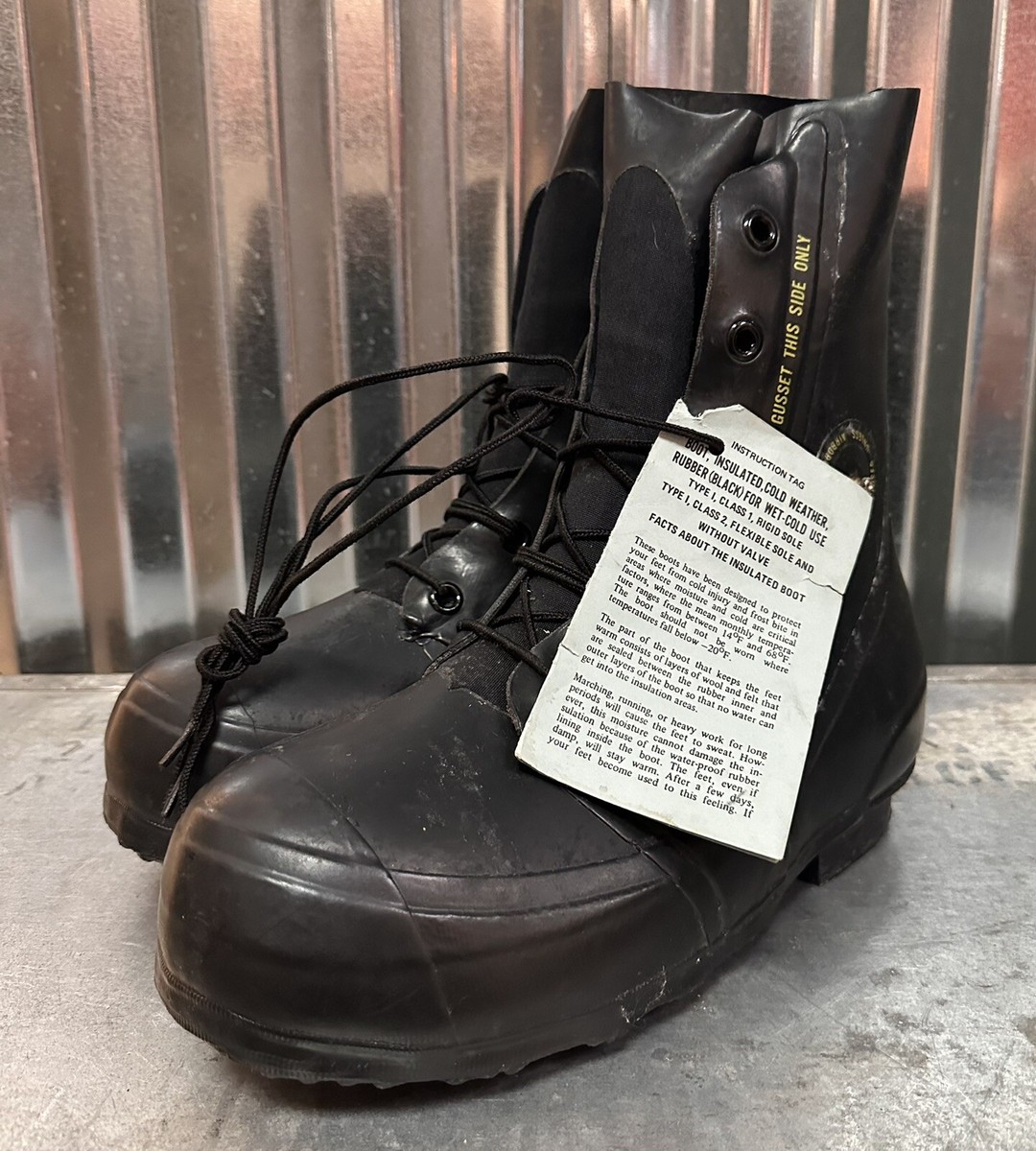 NEW Bata Military Mickey Mouse Bunny Boots 9 Extreme Cold Weather