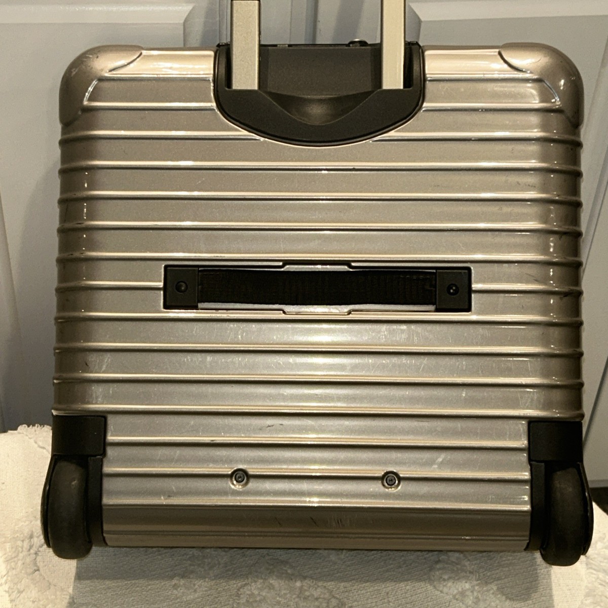 RIMOWA Salsa Cabin 23L 2-Wheel Luggage – Sand Gold –Model 859.40