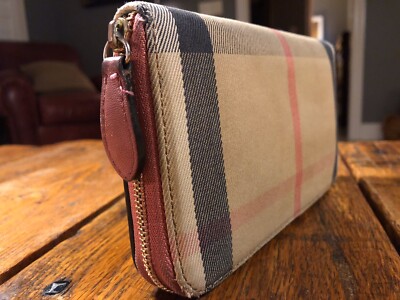 Rose Leather BURBERRY Nova Check Full Zip Around Wallet Zippy