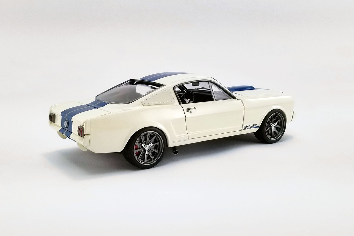 1965 FORD MUSTANG SHELBY G.T.350R STREET FIGHTER 1/18 scale