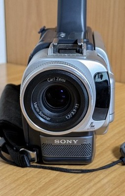 SONY DCR-TRV17 Handycam Camcorder NightShot MiniDV Japanese only