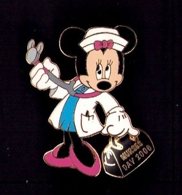 Disney 2006 Nurses Day Nurse Minnie Mouse Medical Bag Dangle LE