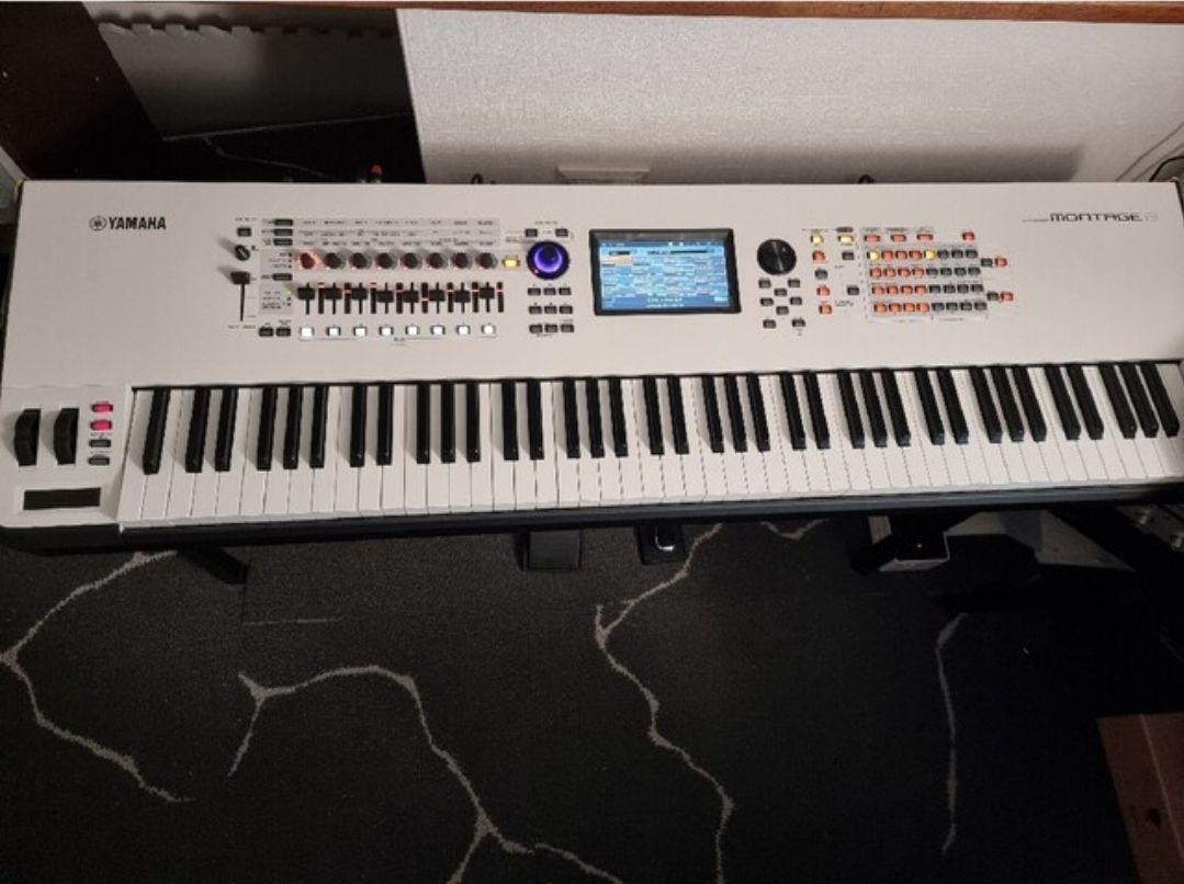 YAMAHA MONTAGE8 88-Key Keyboard Synthesizer - White (MONTAGE8) for