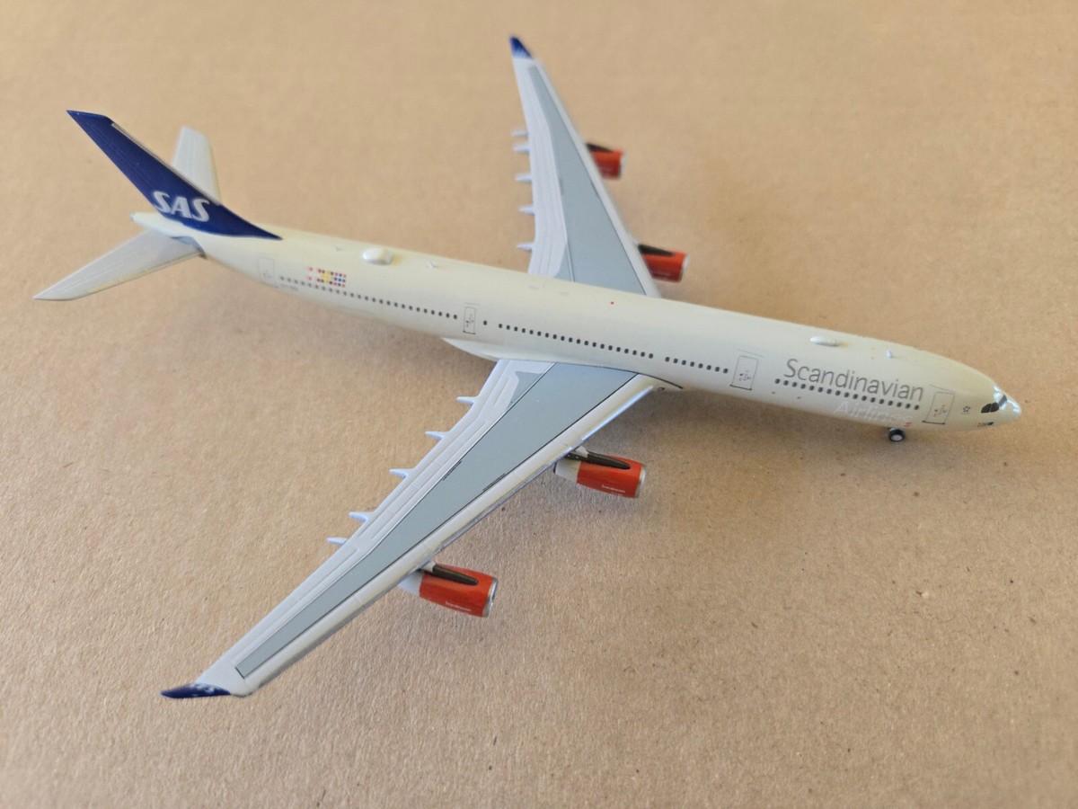 1:400 Airbus A340-300 SAS Scandinavian Airlines OY-KBI Panda Model