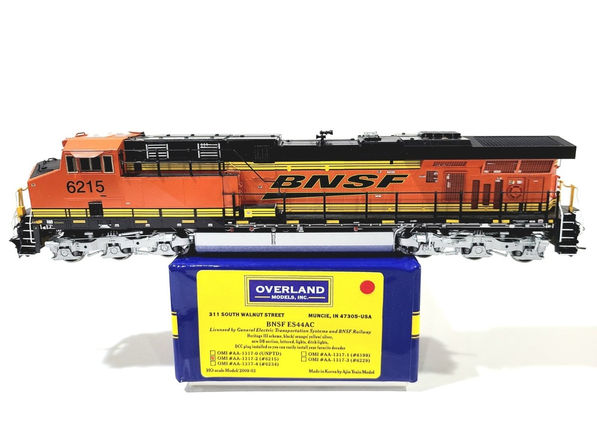 Overland OMI BNSF ES44AC Burlington Northern Santa Fe #6215 HO