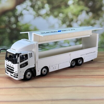 1/43 Scale Mitsubishi FUSO Super Great Tractor truck White Diecast