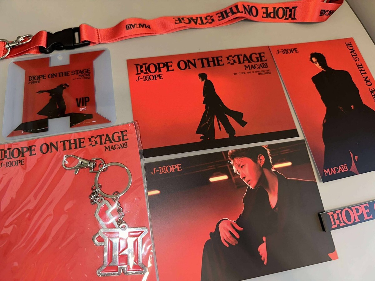 BTS J-HOPE TOUR 'HOPE ON THE STAGE' in MACAU VIP SET keyring