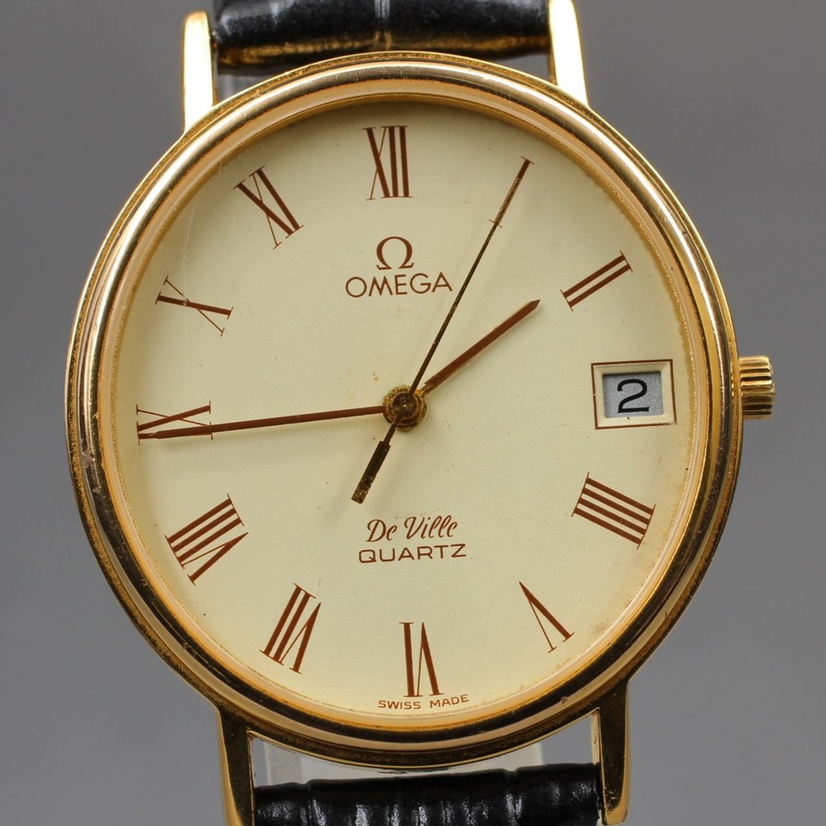 Vintage Omega DeVille Quartz Cal.1332 Oval Gold 32mm Roman Dial