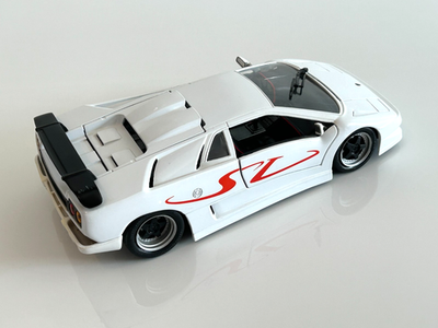 Maisto Lamborghini Diablo SV 1996 Special Edition Diecast Model