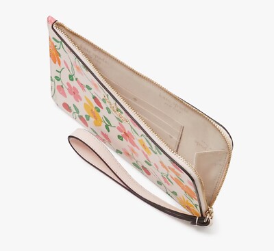 🌸NWT Kate Spade Lucy Strawberry Garden Medium L-Zip Wristlet Pink