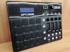 Akai Professional MPD226 Midi Pad Controller with 16 MPC Pads for