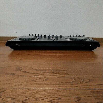 PIONEER DDJ-S1 DJ CONTROLLER Professional operability for Serato