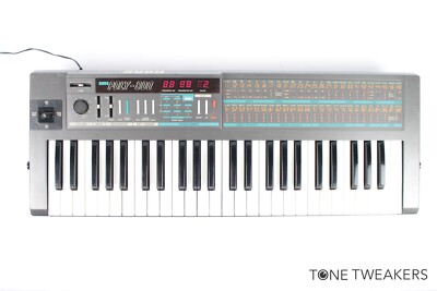 KORG POLY-800 Polyphonic Analog Synthesizer midi *Serviced