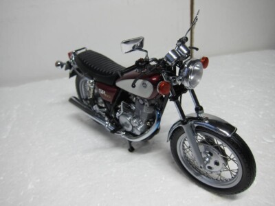 MINICHAMPS 1/12 Yamaha SR 500 Red 1998 SR500 Classic Bike Series