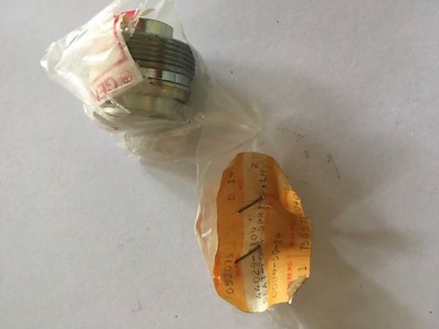 Kawasaki Zx900 Ninja NOS OEM Left Front Fork Spring Seat Cap ZX