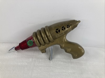 SPACE PILOT XRAY GUN, TAIYO, G-61 FRICTION POWERED JAPAN - IN BOX