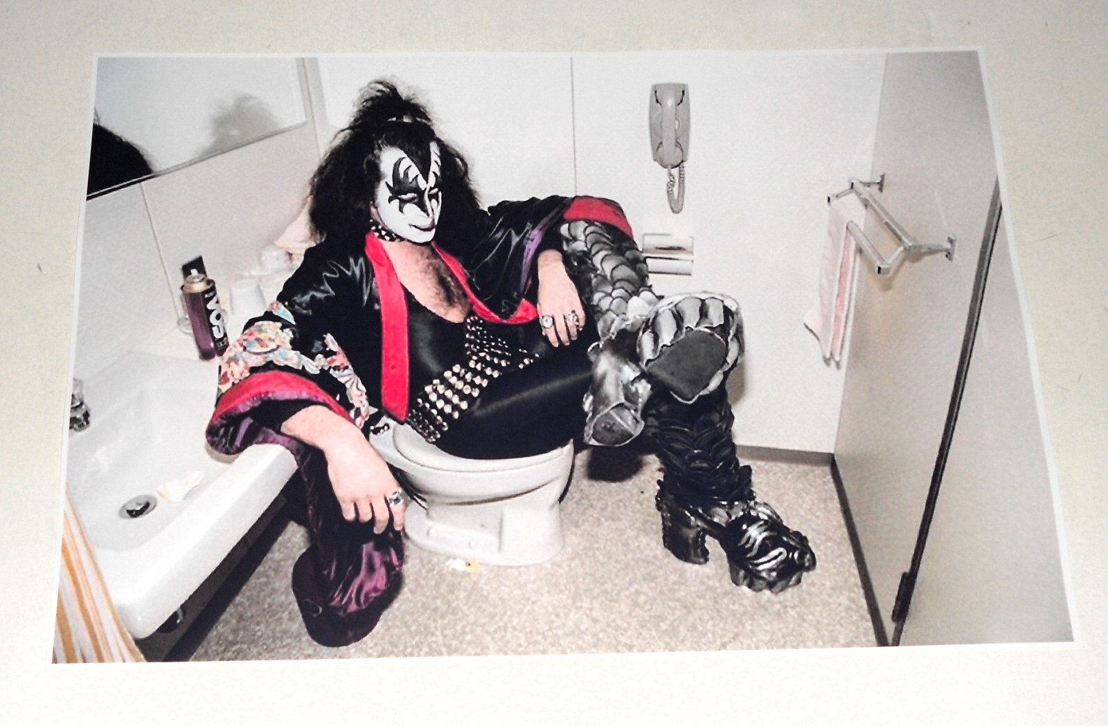 Kiss Legend Gene Simmons on the toilet in 1977 Japan Tour color 19