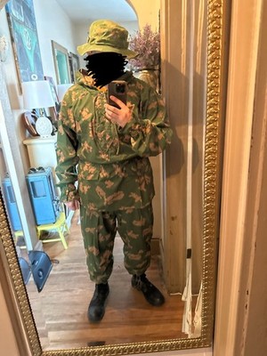Camouflage suit 