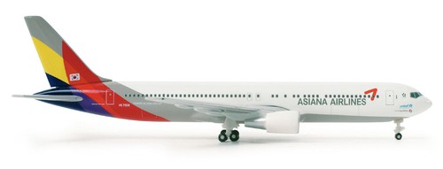 Ana Trading Boeing 767-300er Ja607a 1200 Scale Diecast Airplane