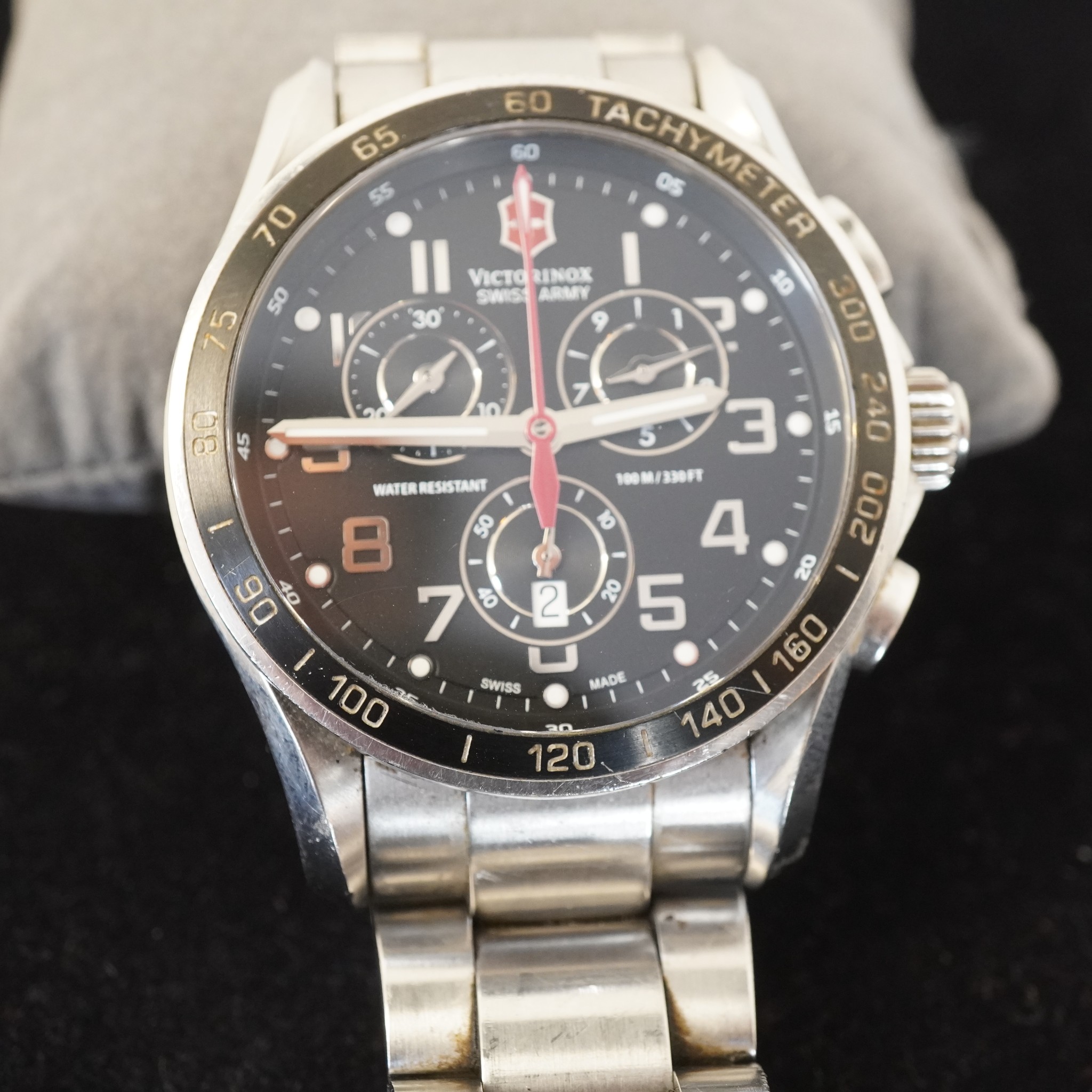 Victorinox Swiss Army Chrono Classic XLS 241443- Runs- Free