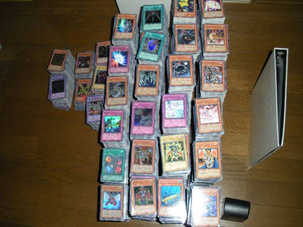 重さ144kg、遊戯王カード約12万枚がオークションに出品される - GIGAZINE